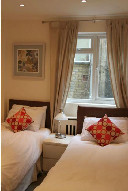 Apart-hotel Oxbridge 4*